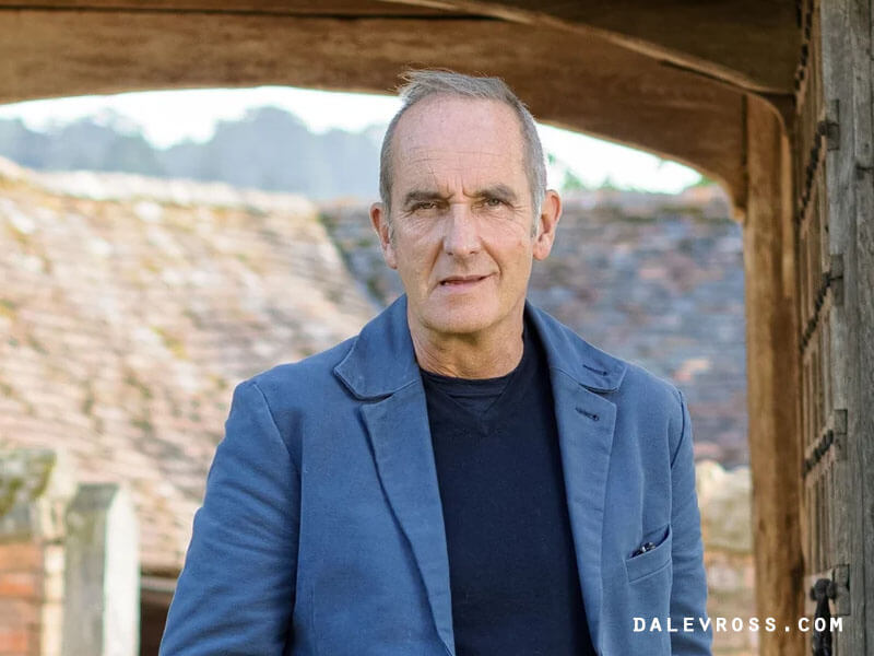 เจ้าภาพรายการ Grand Designs